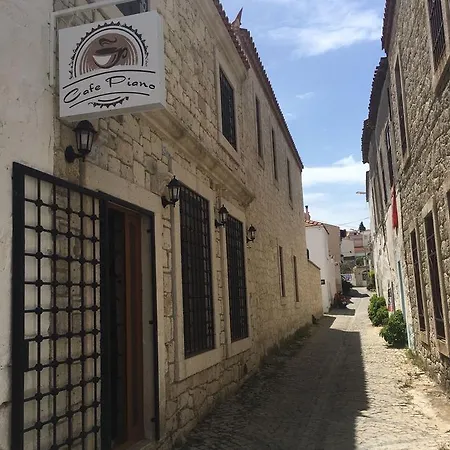 Cafe Piano Alacati Frühstückspension
