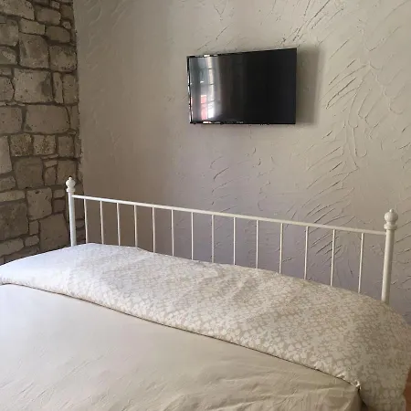 Cafe Piano Alacati Bed & Breakfast